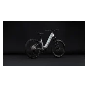 Cube Reaction Hybrid SLX 800